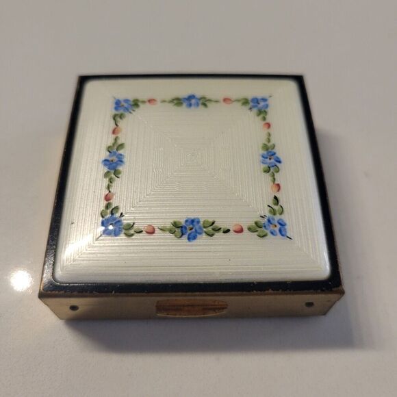 Vintage MCM Porcelain hand painted Brass pill coin treasure trinket box 2" - Picture 1 of 5